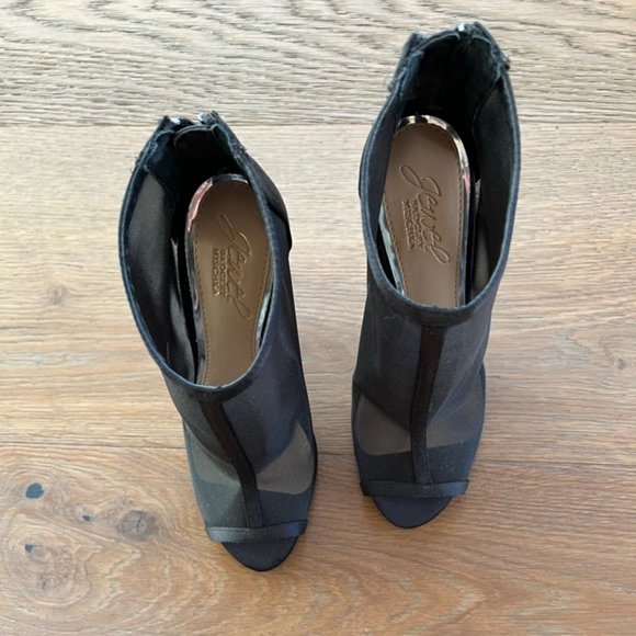 Stunning black bootie heels with crystals - Picture 2 of 5